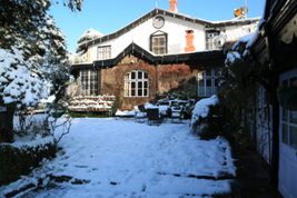 Chapslee Hotel